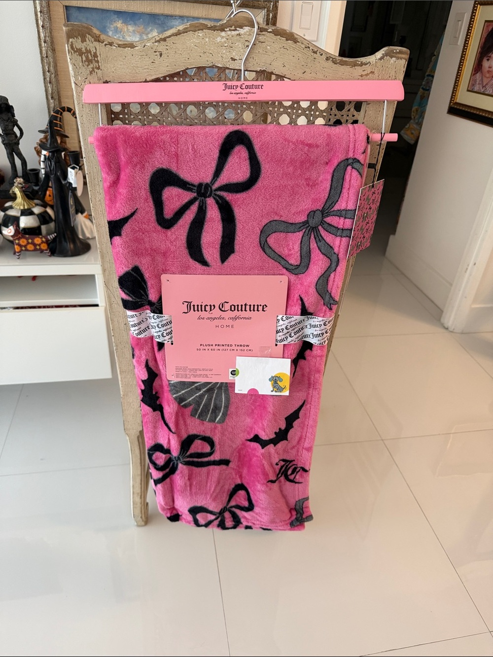 Juicy Couture Halloween Pink & Black Bats & Ribbon Bows & JC Plush Throw Blanket